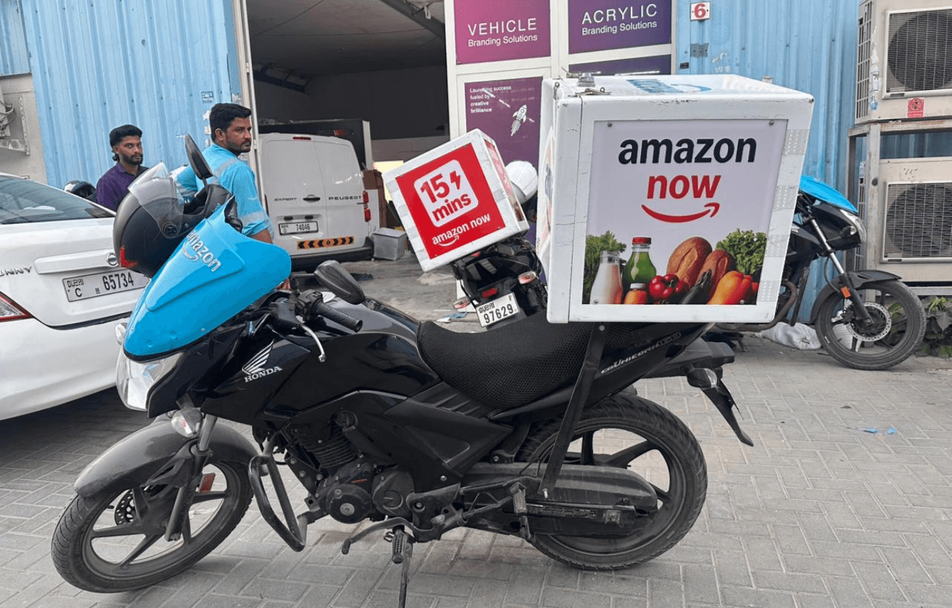 Delivery Box Branding 10